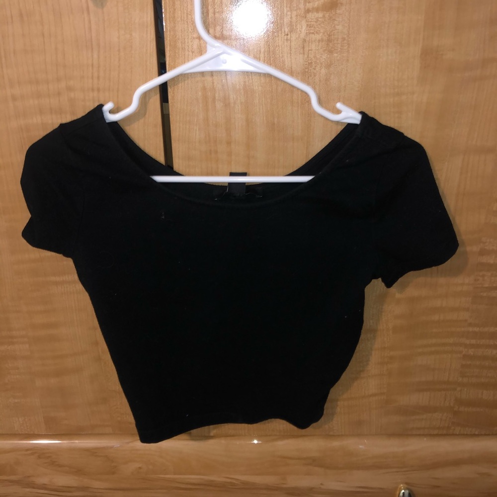 Black crop top